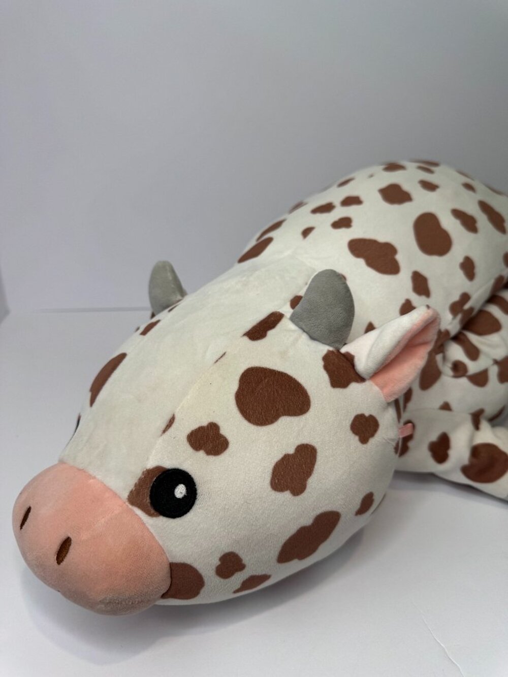 22” Hugmallow Squishmallow Spotted Cow Plush Laying Down Stuffed Animal HTF Rare - Picture 3 of 8